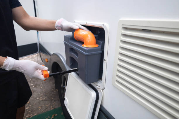 Best Portable restroom trailer rental  in Pinecrest, FL